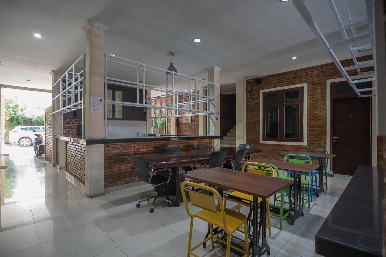 Reddoorz Plus Near Cambridge City Square 2 Medan Bagian luar foto